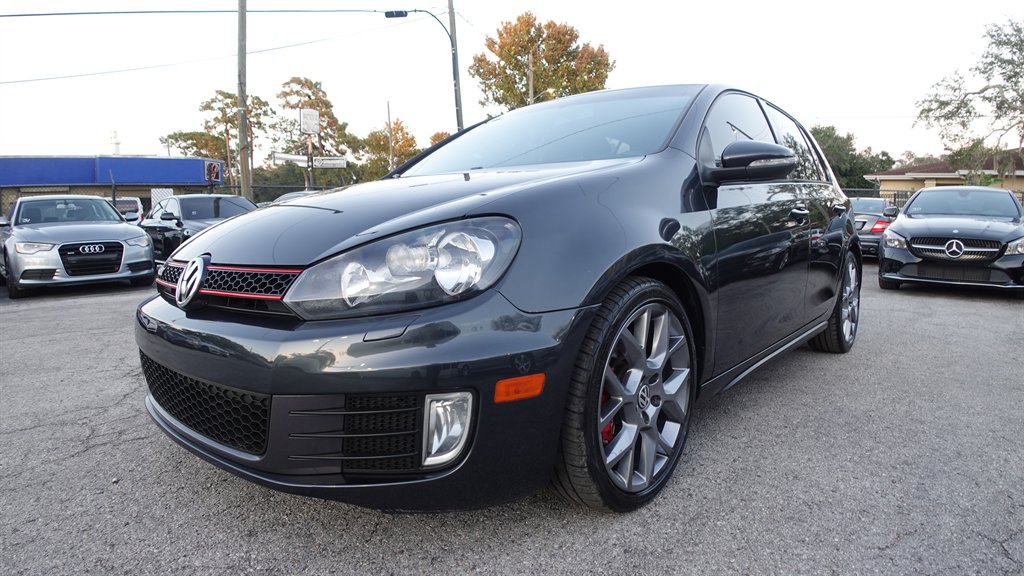 2014 Volkswagen GTI Wolfsburg Edition's photo